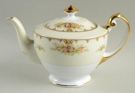 Lincoln Teapot & Lid