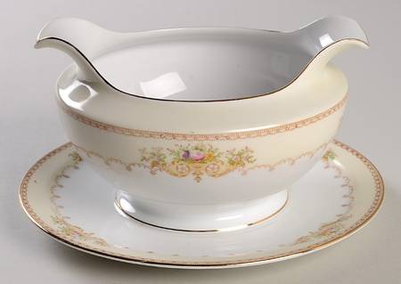 Norwich Gravy Boat with Attached Underplate