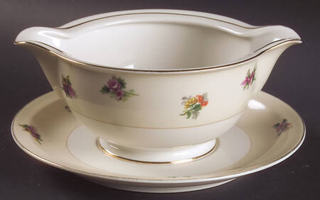 Pasadena Gravy Boat with Attached Underplate