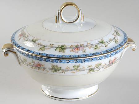 Tampa Sugar Bowl & Lid