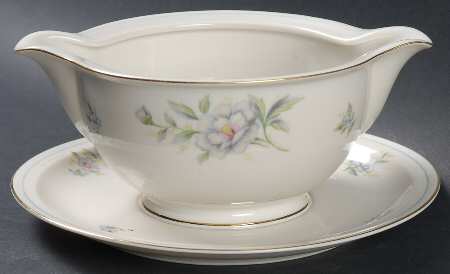 Virginia Gravy Boat with Attached Underplate