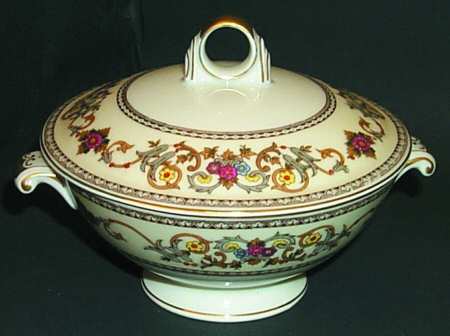 Wheeling (Japan) Sugar Bowl & Lid