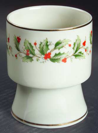 Holly Pillar Candleholder