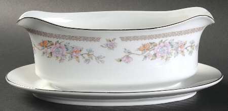 Mayfair Gravy Boat with Attached Underplate