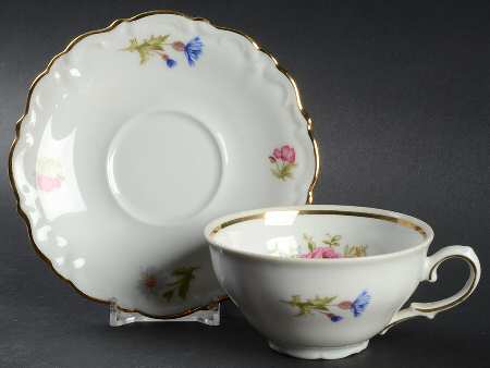 Mignon Footed Cup & Saucer Set