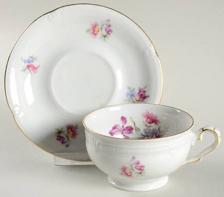ROH8 Footed Cup & Saucer Set