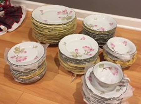 Springtime (Large Magnolia) Salad Plate