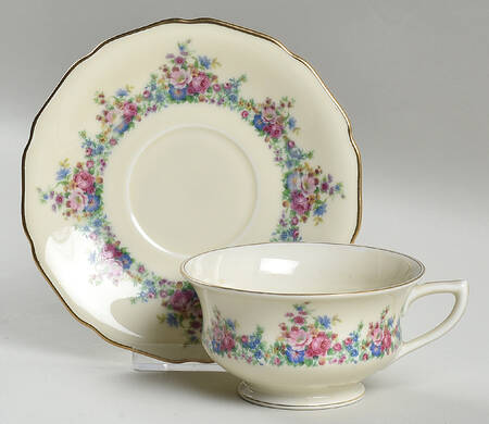 2661  Footed Cup & Saucer Set