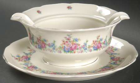 2661  Gravy Boat with Attached Underplate