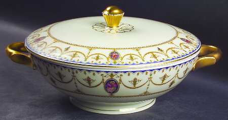 Adelphi Round Covered Vegetable