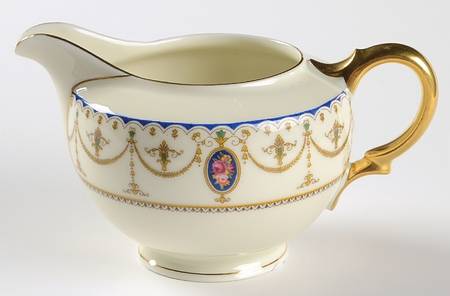Adelphi Creamer