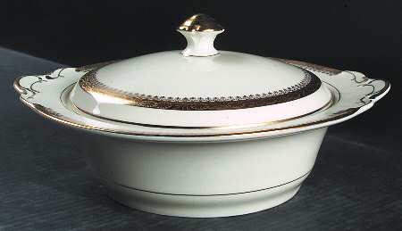 Buckingham Round Covered Vegetable