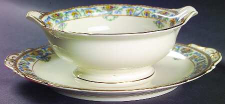 The Copley Gravy Boat with Attached Underplate