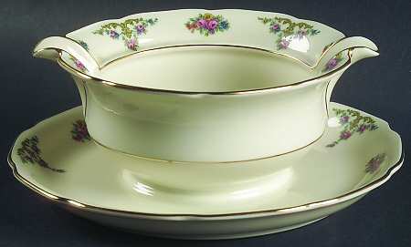 The Myrtle Gravy Boat with Attached Underplate
