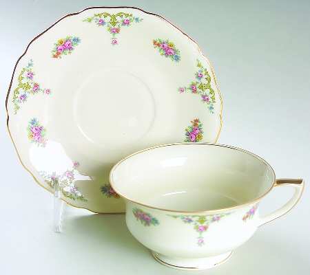 The Myrtle Footed Cup & Saucer Set