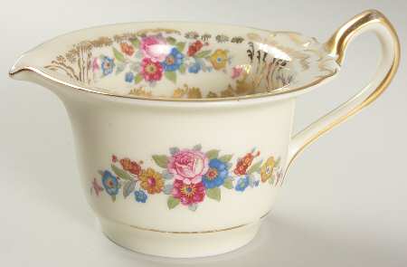 Queens Rose (Smooth, Gold Scrolls) Creamer
