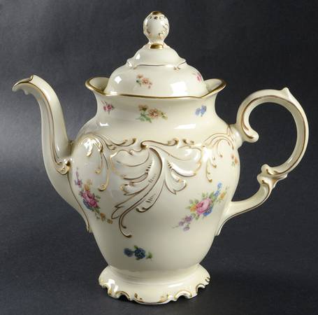 Renaissance Coffee Pot & Lid