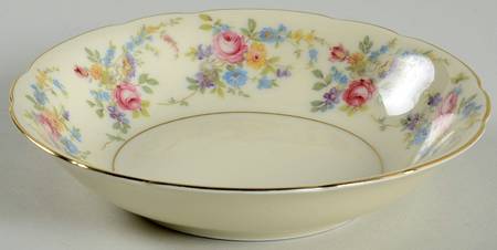 Queens Rose (Scalloped, No Gold Scrolls) Fruit/Dessert (Sauce) Bowl