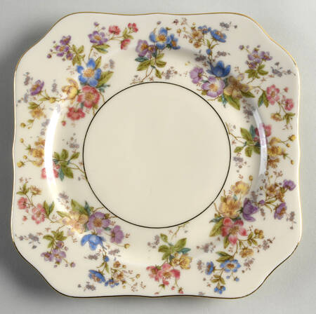 The Symphony Square Luncheon Plate
