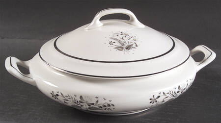 Allegro Round Covered Vegetable