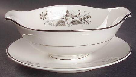 Allegro Gravy Boat with Attached Underplate