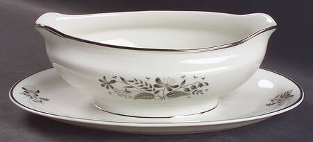 Allegro Gravy Boat with Attached Underplate