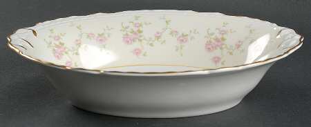 Antoinette 10" Oval Vegetable Bowl