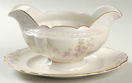Antoinette Gravy Boat with Attached Underplate