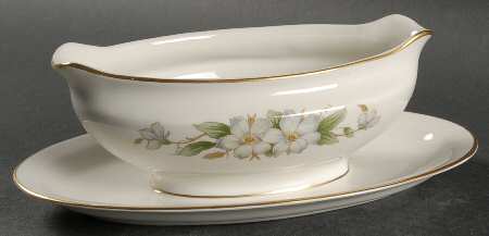 Arlington Gravy Boat with Attached Underplate