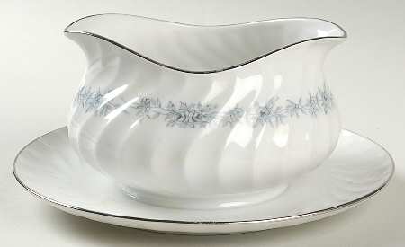Blue Heaven Gravy Boat with Attached Underplate