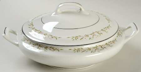 Bristol White Round Covered Vegetable