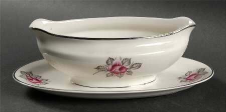 Carmen (Red Rose) Gravy Boat with Attached Underplate