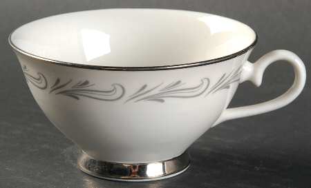Corona (No Platinum Verge) Footed Cup