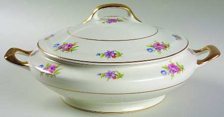 Deanna Round Covered Vegetable