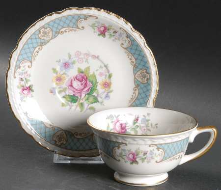Duchess of Kent (Pearl Edge) Footed Cup & Saucer Set