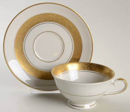 Elegance Footed Cup & Saucer Set