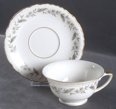 Fleur De Blanc Footed Cup & Saucer Set