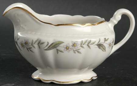 Fleur De Blanc Creamer