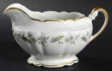 Fleur De Blanc Creamer
