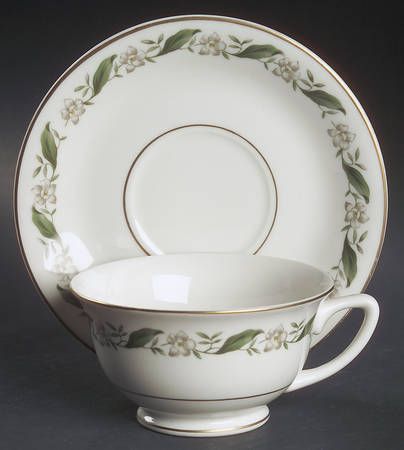 Gardenia Footed Cup & Saucer Set