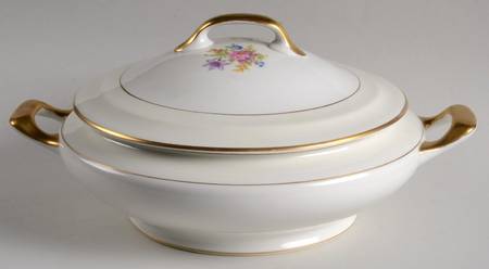 Gloria Round Covered Vegetable