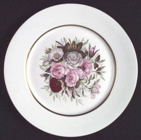 Lady Lee (Gold Trim) Dinner Plate