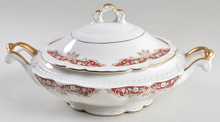 Lord Carleton Oval Covered Vegetable