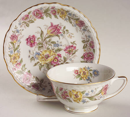 Lord Mayfair Footed Cup & Saucer Set