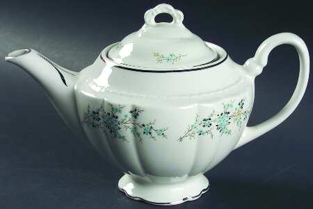 Lorelei Teapot & Lid