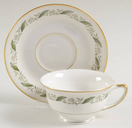 Magnolia Footed Cup & Saucer Set