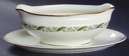 Magnolia Gravy Boat with Attached Underplate