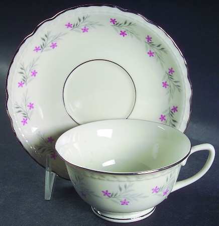 Minuet (Scalloped) Footed Cup & Saucer Set