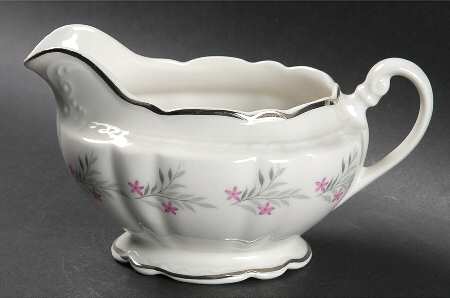 Minuet (Scalloped) Creamer