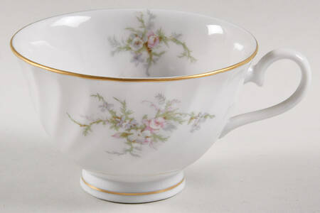Priscilla Footed Cup